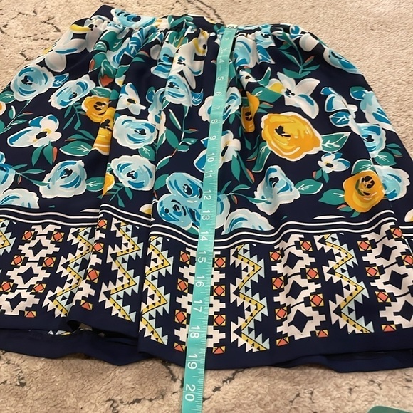 A-line girl’s skirt 💛💐🌼💙 - Picture 5 of 10